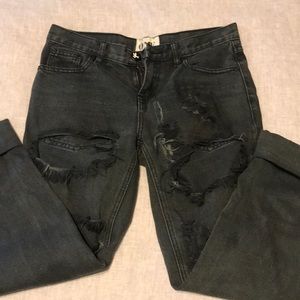 One Teaspoon destroyed boyfriend jeans